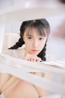 小兔子被蛇用两根WRITEAS